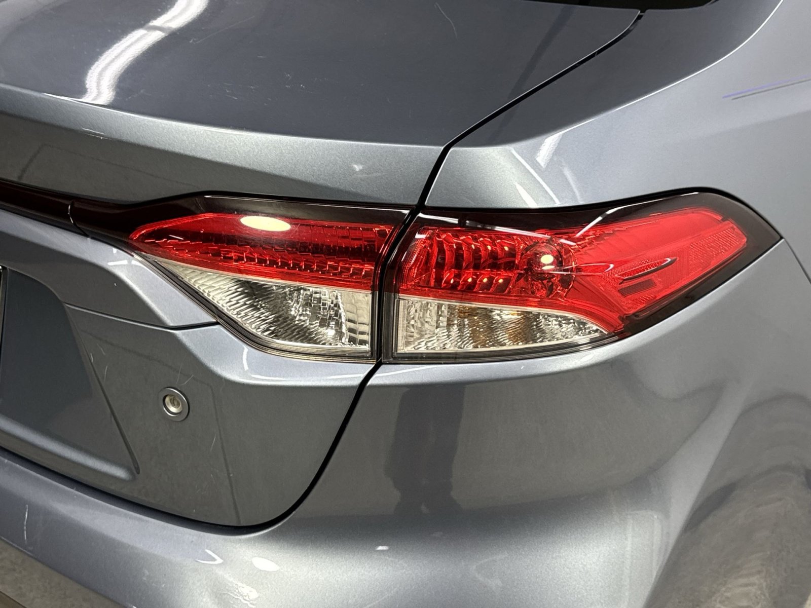Used 2020 Toyota Corolla L FWD image 38