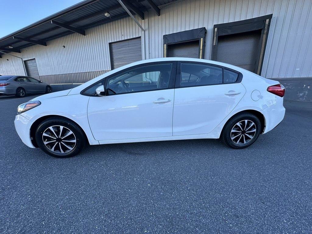 Used 2016 Kia Forte LX FWD image 2