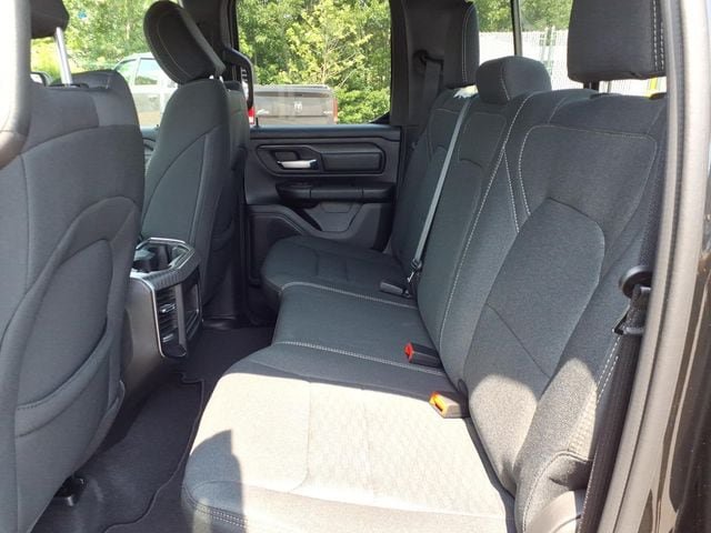 New 2026 RAM 1500 Express AWD/4WD image 14