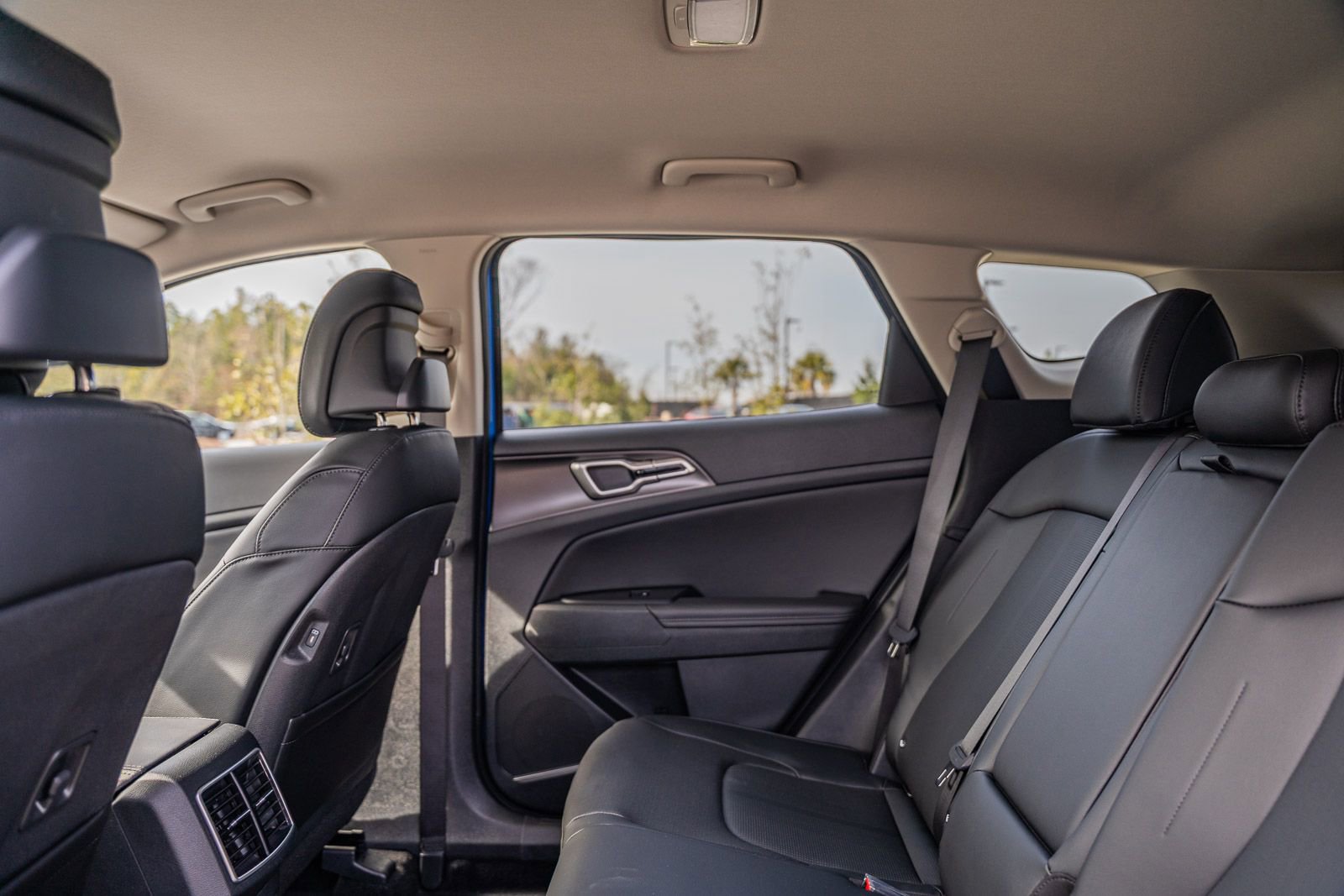 New 2026 Kia Sportage EX image 11