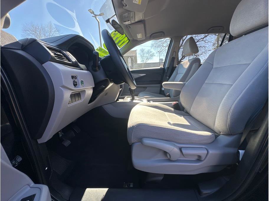 Used 2018 Honda Pilot LX image 14