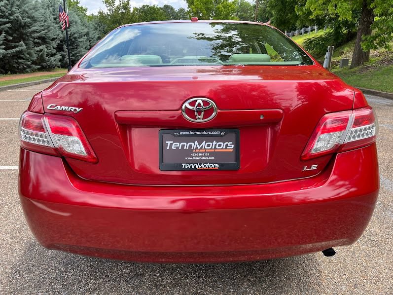 Used 2011 Toyota Camry LE FWD image 40