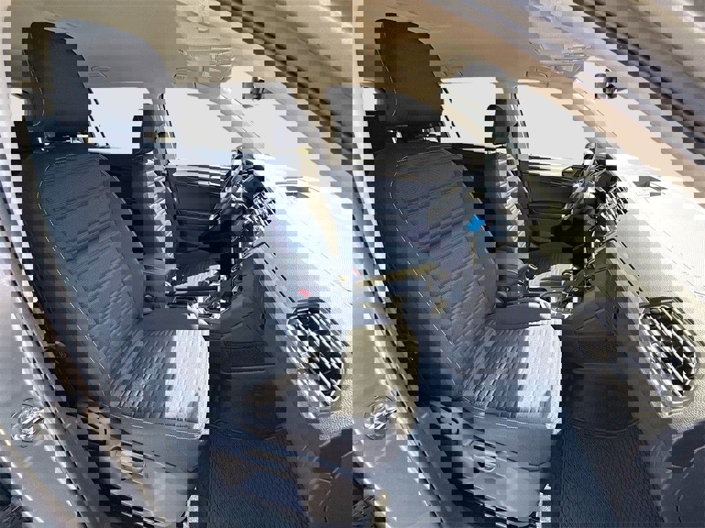 New 2024 Volkswagen Tiguan S image 28