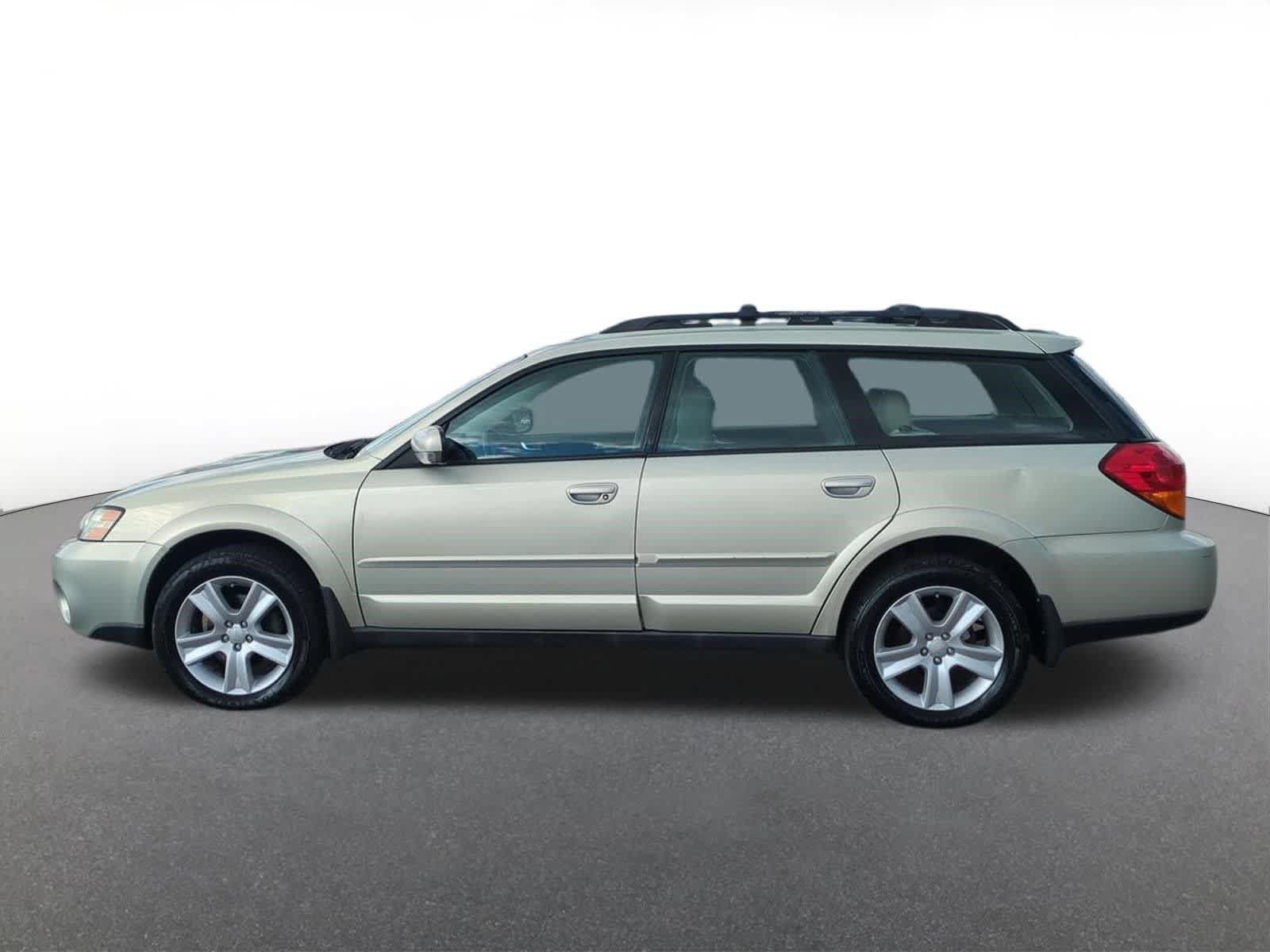 Used 2005 Subaru Outback 2.5XT Limited AWD/4WD image 3