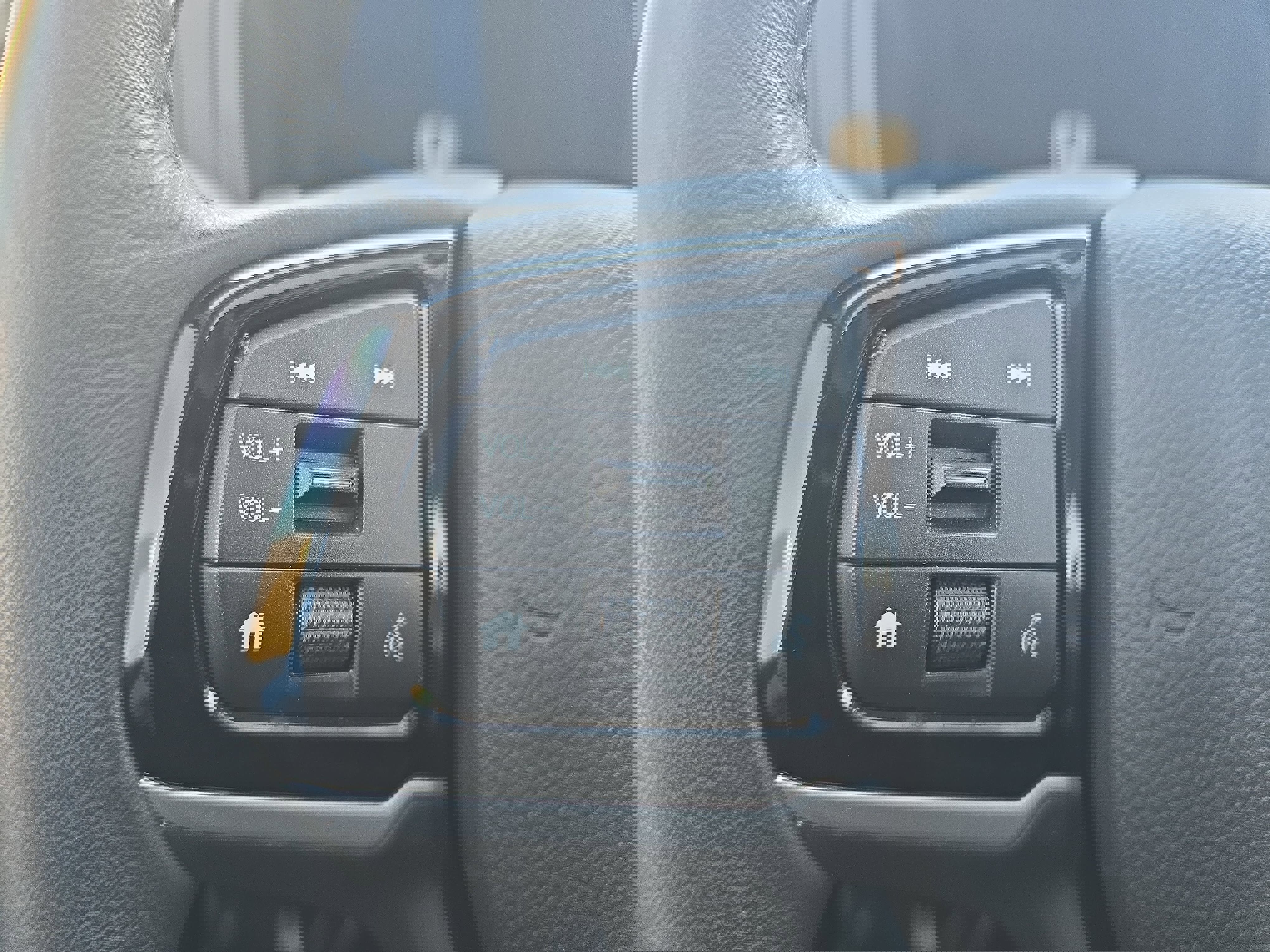 Used 2025 Honda Odyssey Elite image 18