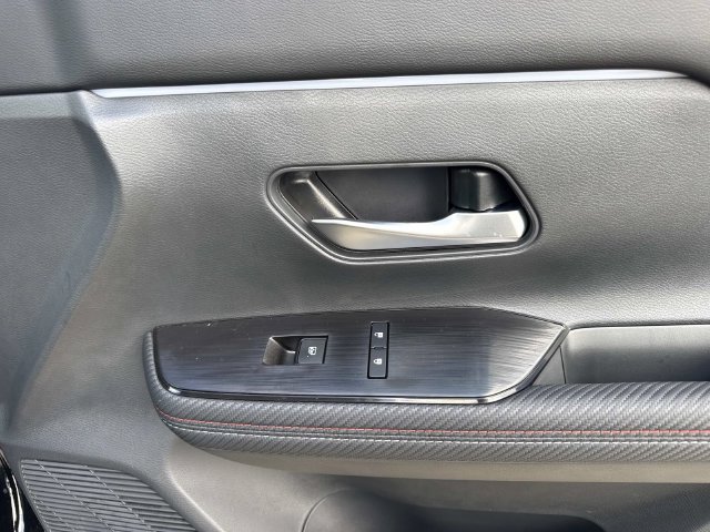 New 2027 Nissan Kicks SR FWD image 17
