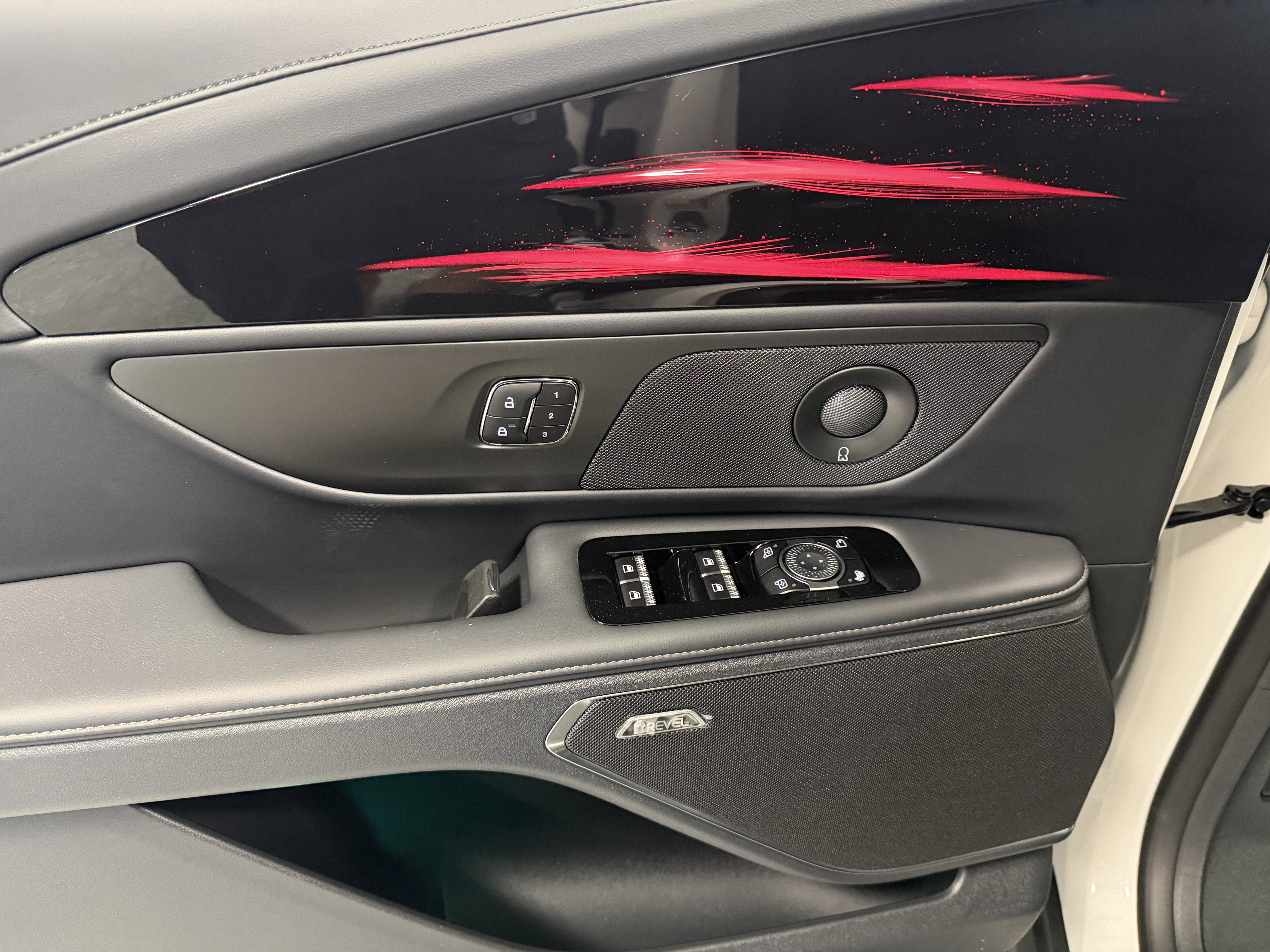 New 2026 Lincoln Nautilus Reserve w/ Jet Appearance Package AWD/4WD image 19