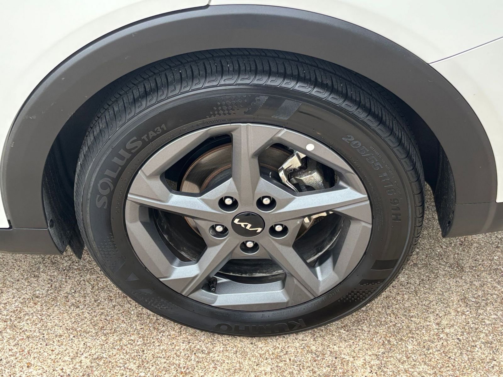 Used 2025 Kia K4 FWD image 31