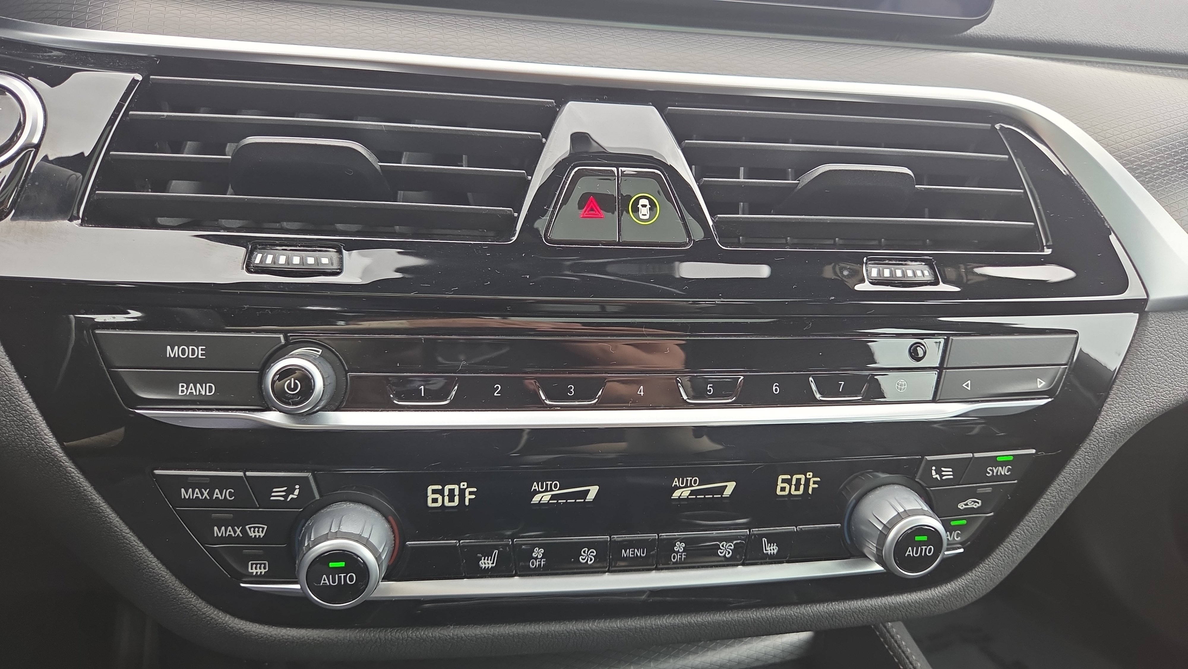 Certified 2023 BMW M550i xDrive AWD/4WD image 31