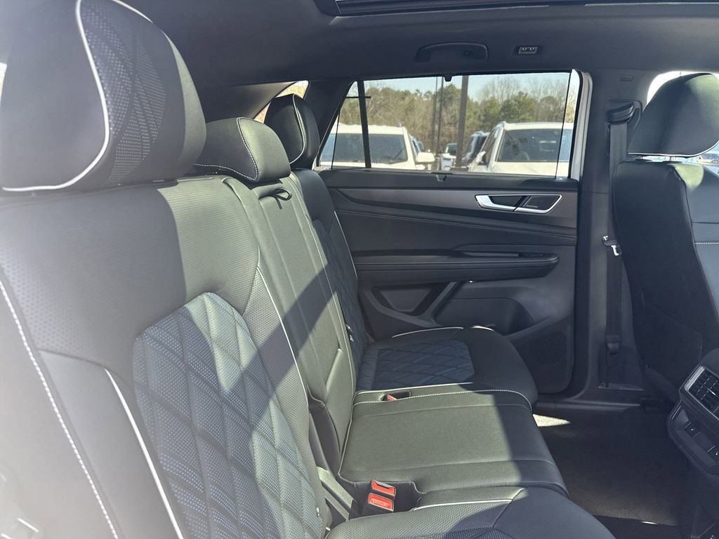New 2025 Volkswagen Atlas Cross Sport SEL Premium R-Line image 17