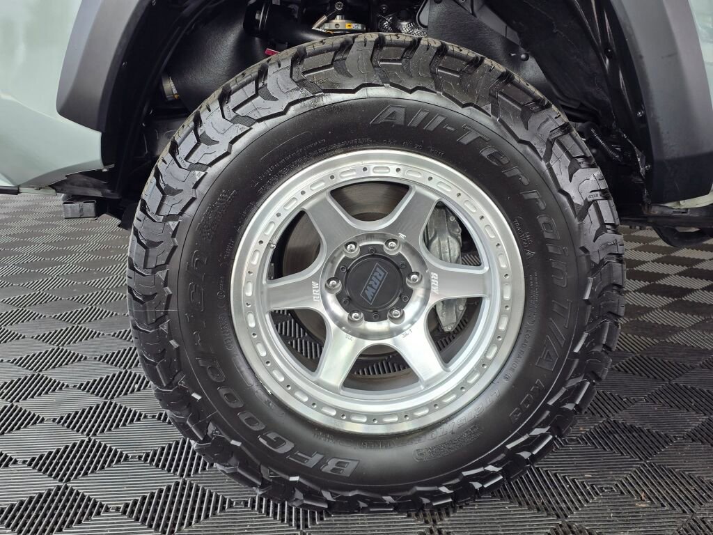 Used 2023 Toyota Tacoma TRD Off-Road w/ TRD Premium Off Road Package image 11
