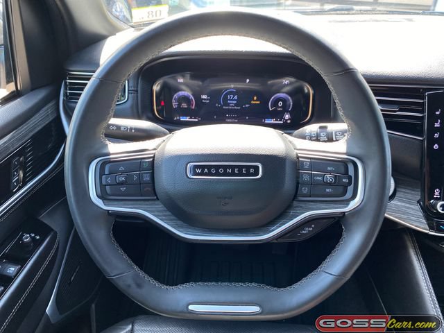 Used 2022 Jeep Wagoneer Series III AWD/4WD image 18