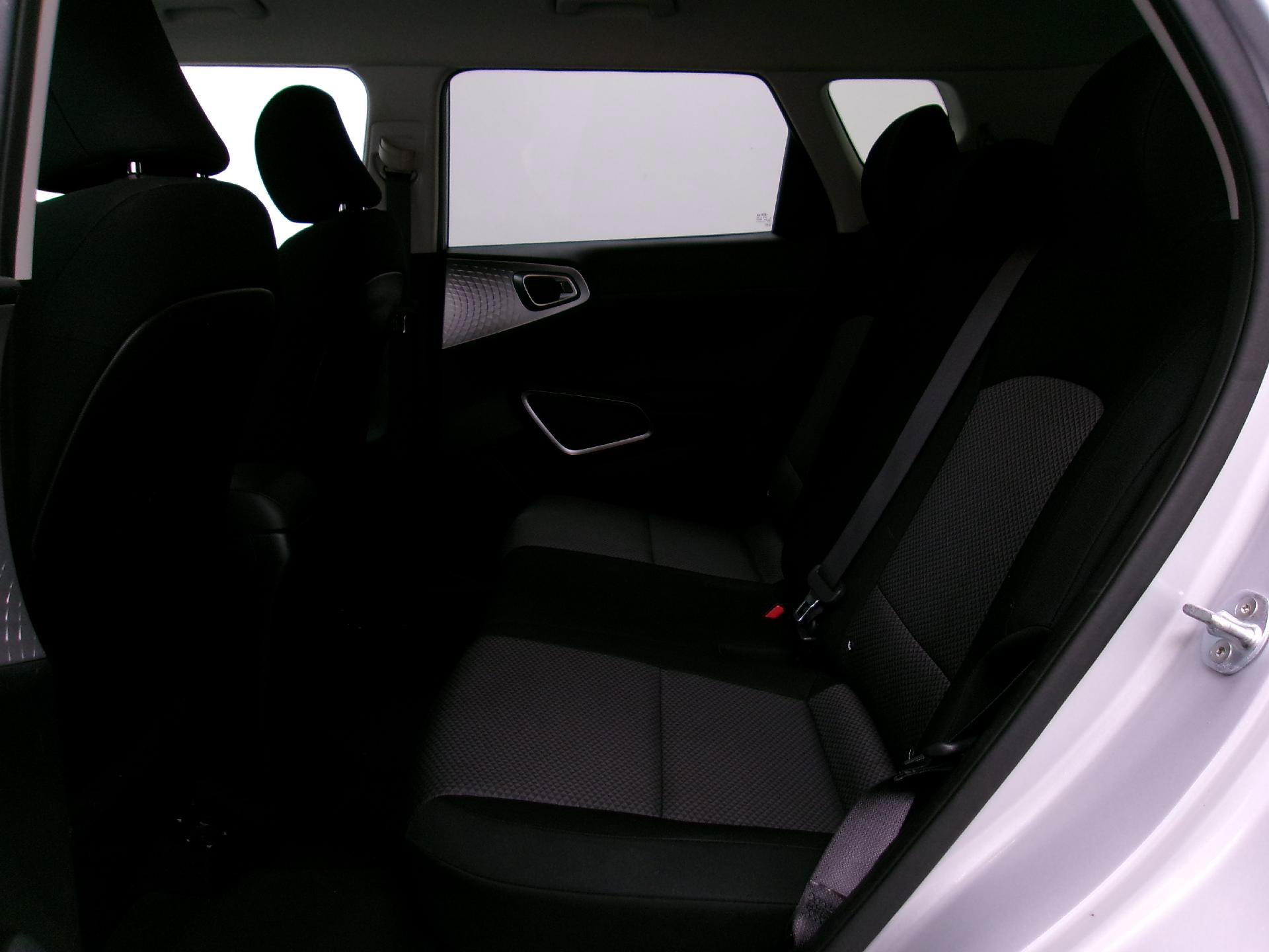 Used 2020 Kia Soul LX FWD image 9