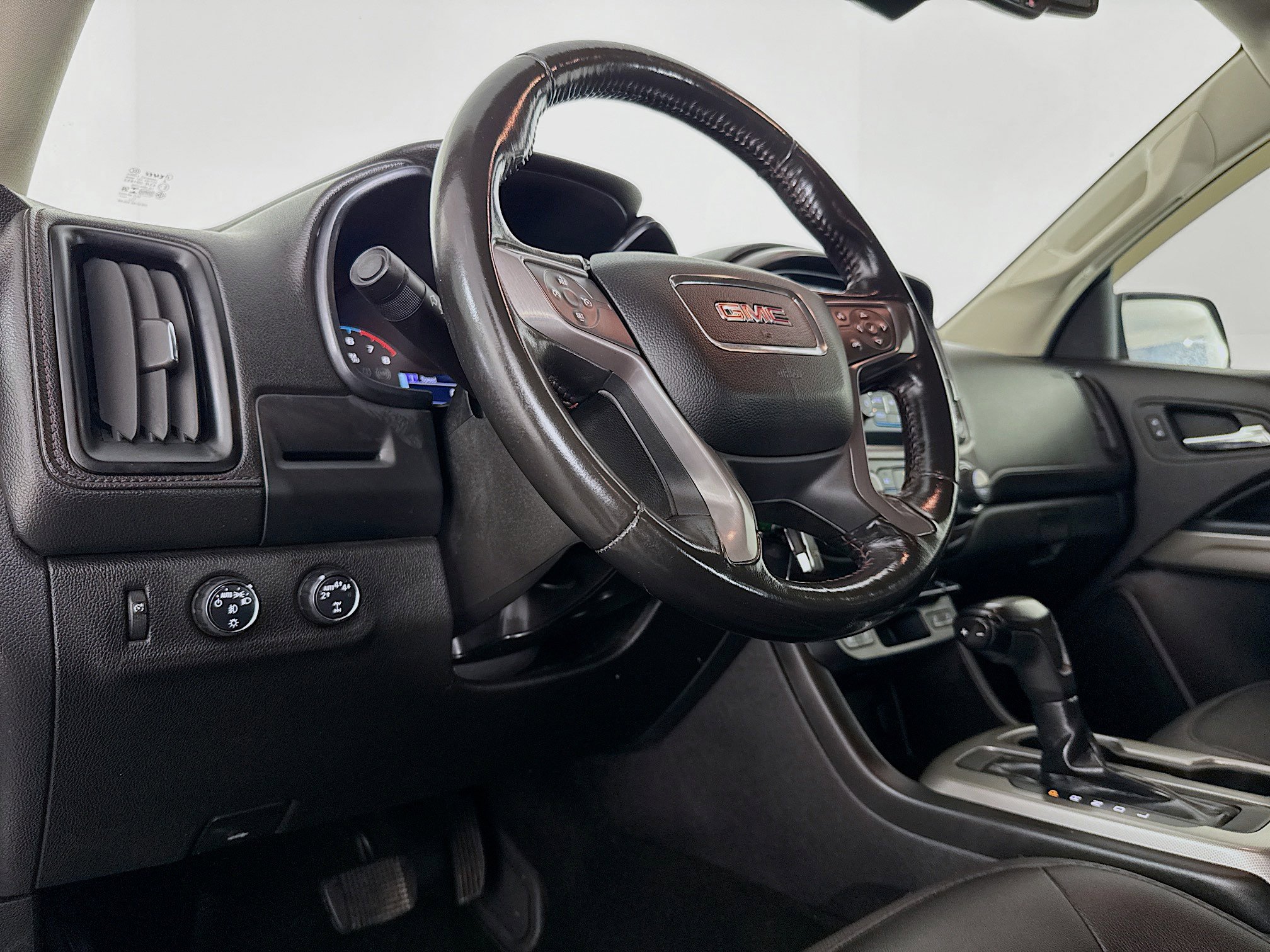 Used 2017 GMC Canyon SLE w/ All Terrain X Package image 21