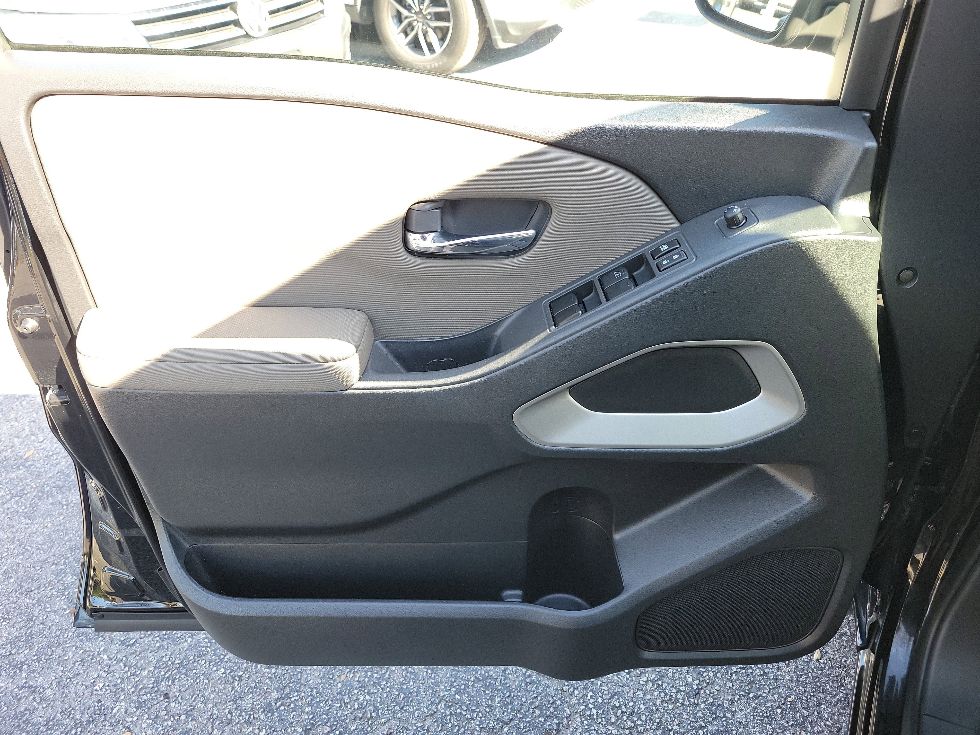 Used 2022 Nissan Frontier SV RWD image 18