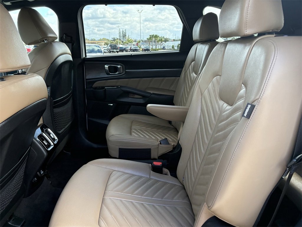 Certified 2025 Kia Sorento SX Prestige w/ Olive Brown Leather Package image 21