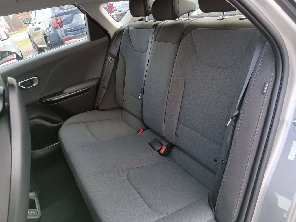 Used 2025 Kia K4 FWD image 28