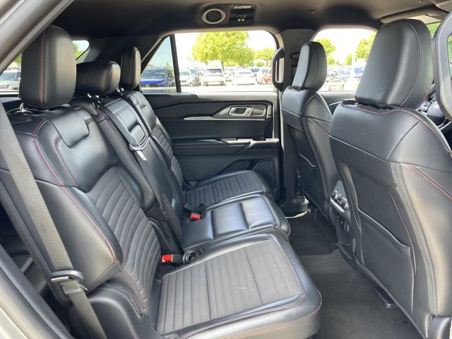 Used 2025 Ford Explorer ST-Line w/ ST-Line Street Pack AWD/4WD image 29