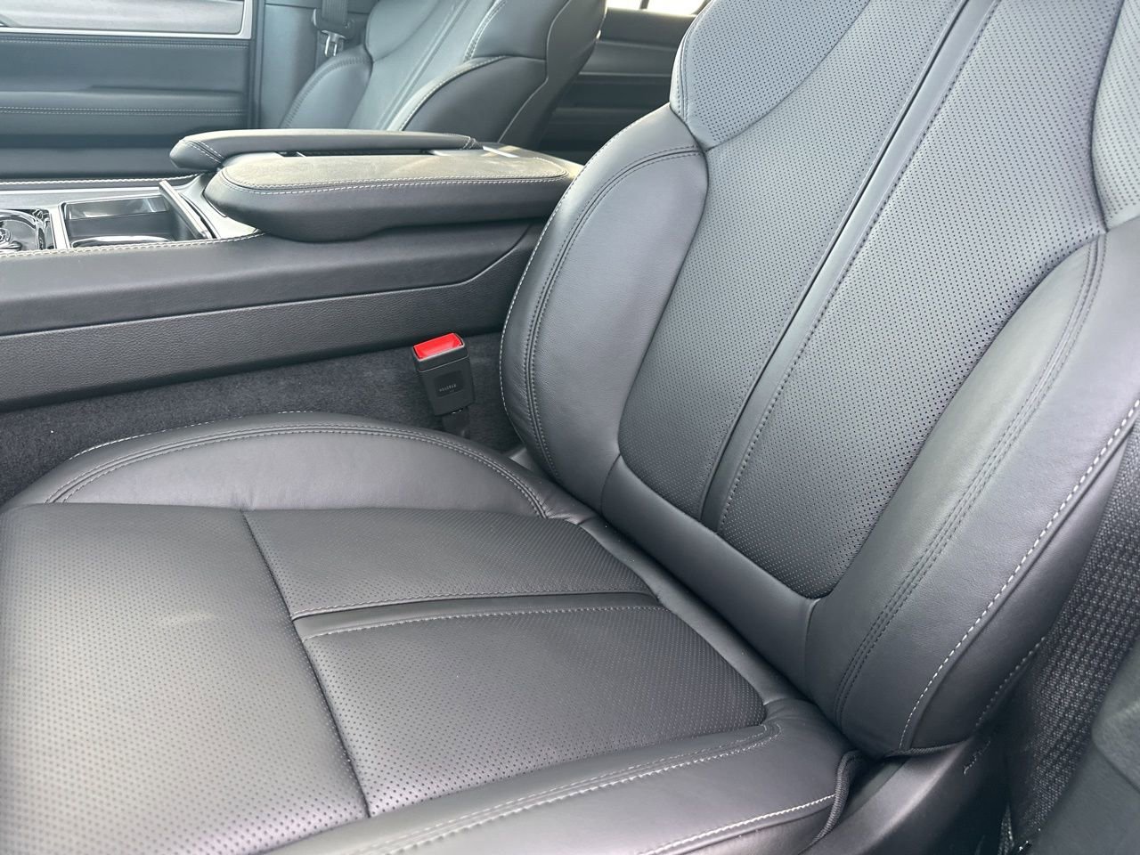 New 2026 Jeep Grand Wagoneer Limited w/ Premium Group II image 18