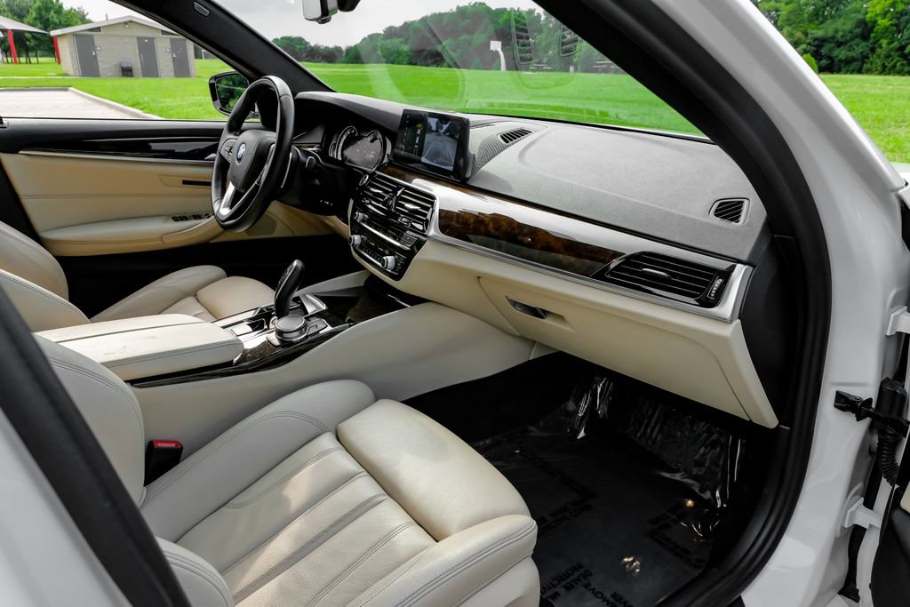 Used 2018 BMW 530i RWD image 17