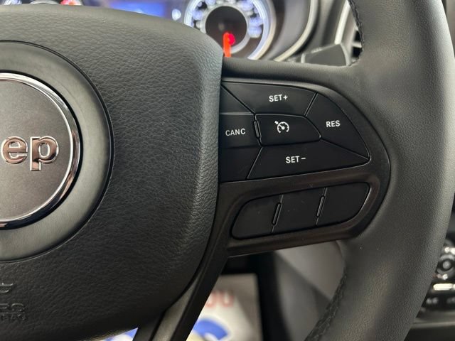 Used 2022 Jeep Cherokee Trailhawk w/ Sound & Nav Group AWD/4WD image 24