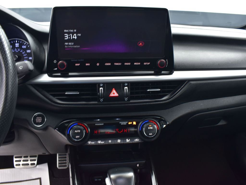 Used 2024 Kia Forte GT-Line w/ GT-Line Premium Package image 17