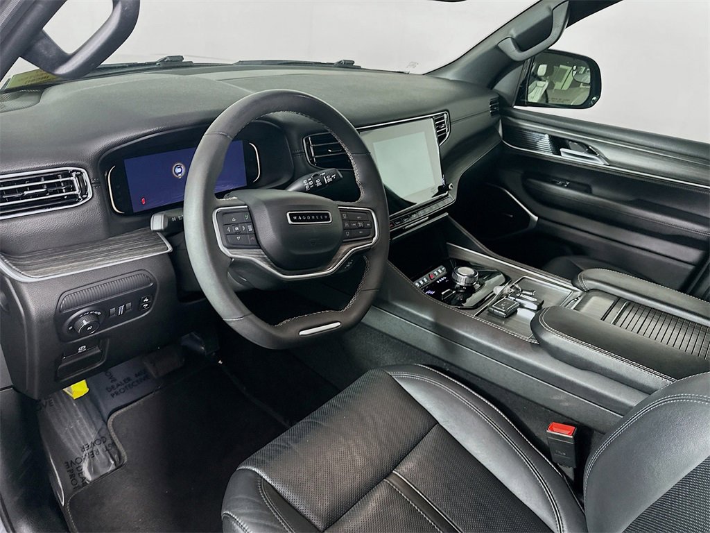 Used 2024 Jeep Wagoneer Series II w/ Flexible Seating Group image 30