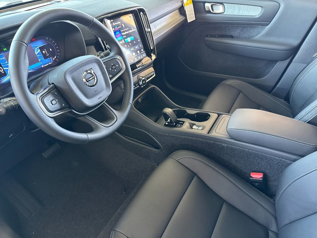 New 2026 Volvo XC40 B5 Core image 9
