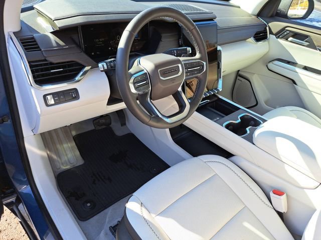 Used 2024 GMC Acadia Denali image 16