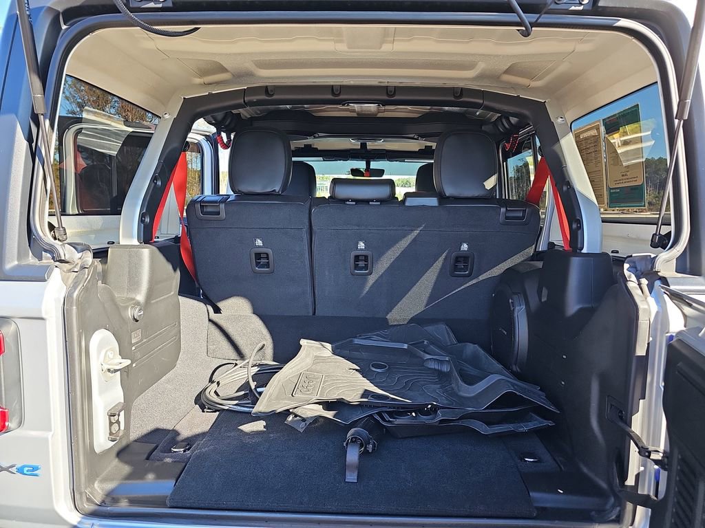 Used 2023 Jeep Wrangler Unlimited Rubicon 4xe image 15