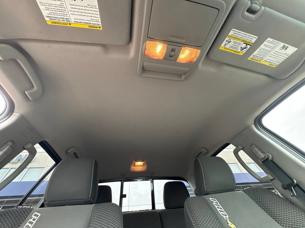 Used 2018 Nissan Frontier PRO-4X AWD/4WD image 28