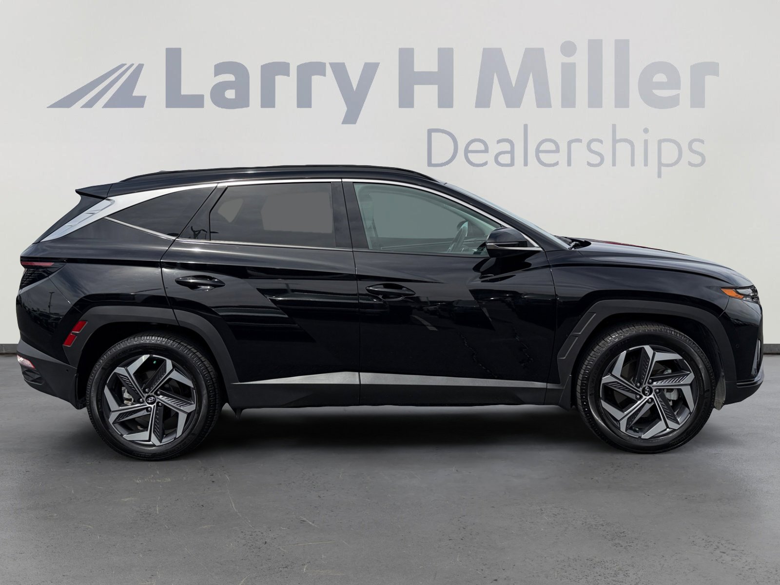 Used 2022 Hyundai Tucson Limited AWD/4WD image 6