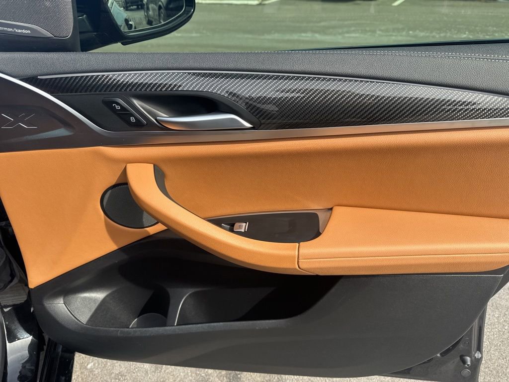 Used 2024 BMW X4 M40i w/ Premium Package image 8