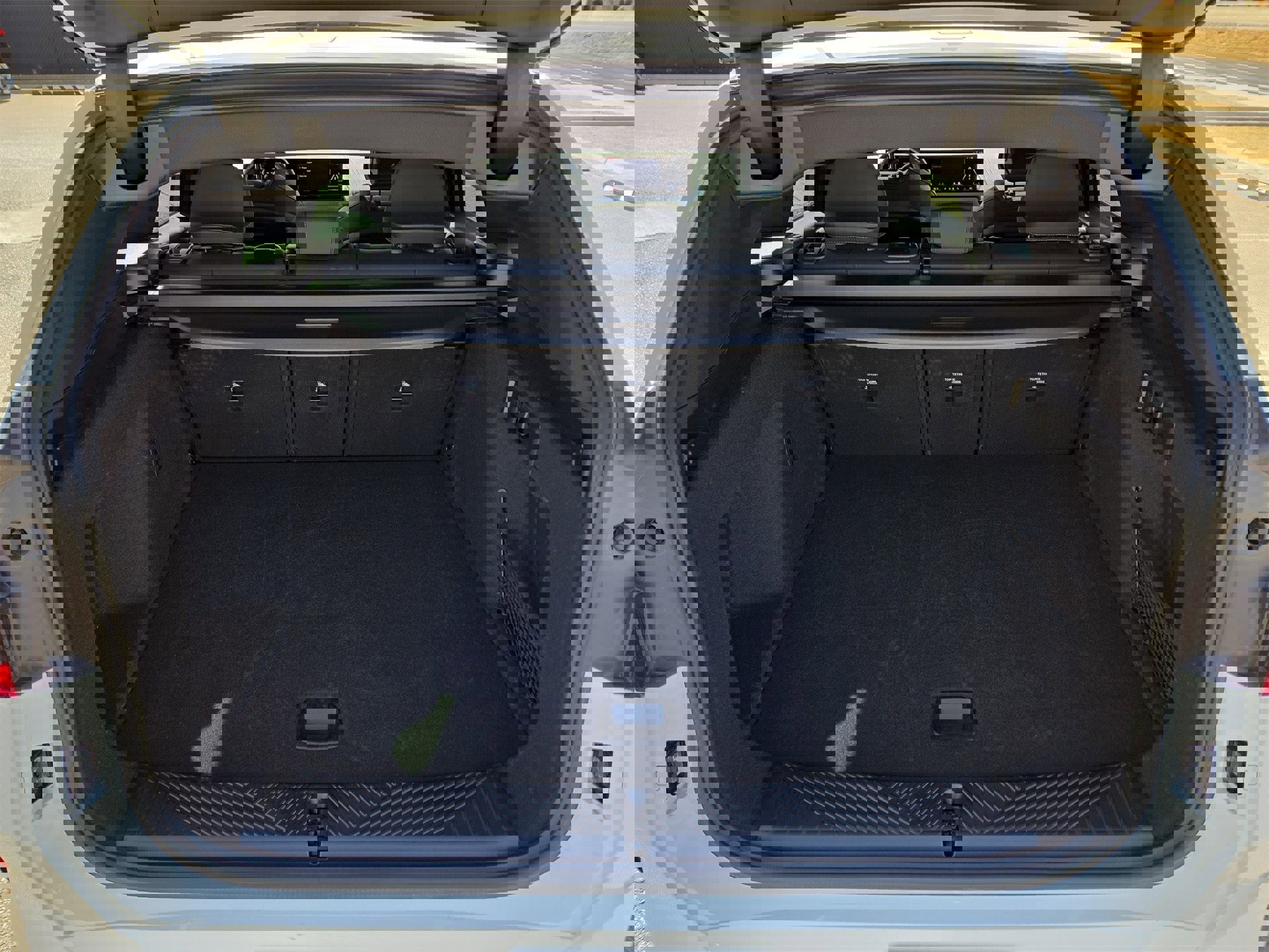 Used 2025 BMW X3 xDrive30i image 12