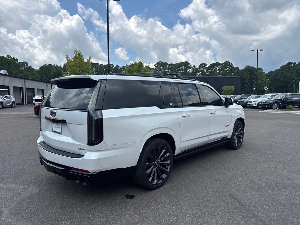 Used 2025 Cadillac Escalade ESV V AWD/4WD image 23