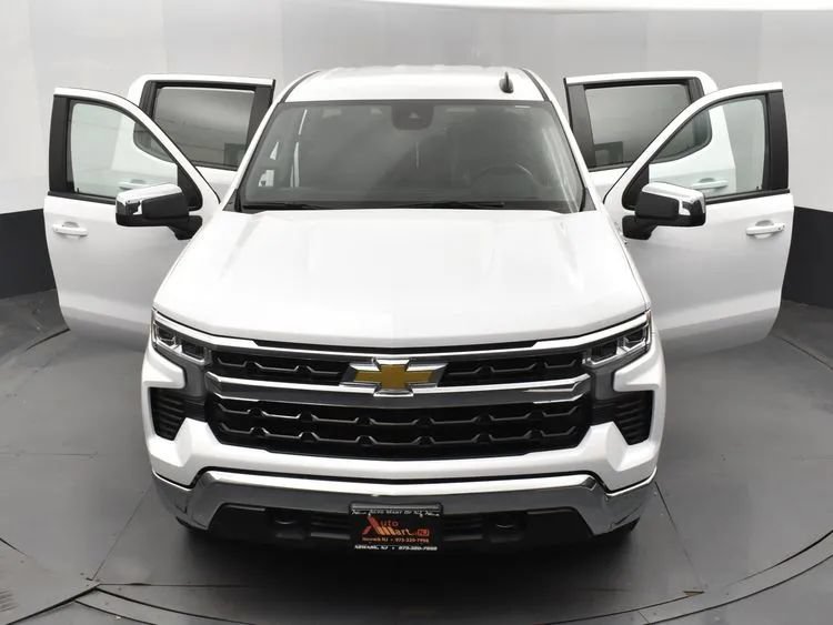 Used 2026 Chevrolet Silverado 1500 LT AWD/4WD image 10
