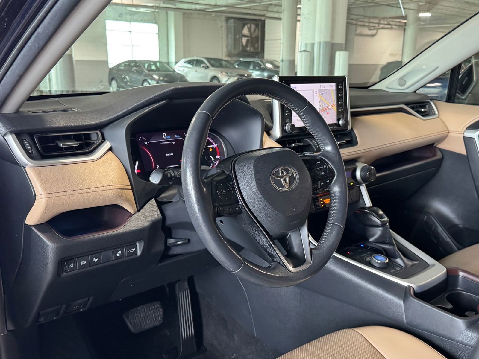 Used 2021 Toyota RAV4 Limited w/ Limited Grade Weather Package AWD/4WD image 17