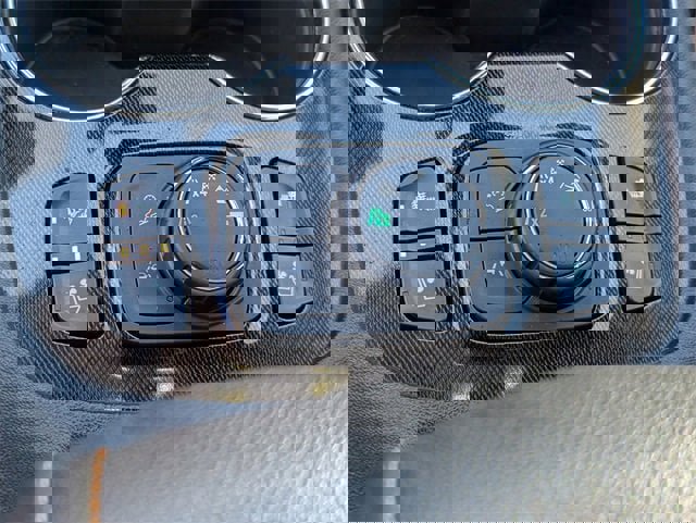 Used 2023 GMC Acadia AT4 w/ Technology Package image 16