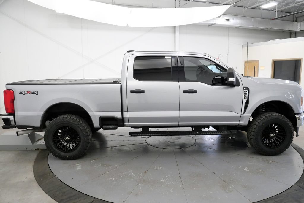 Used 2024 Ford F250 XLT AWD/4WD image 8