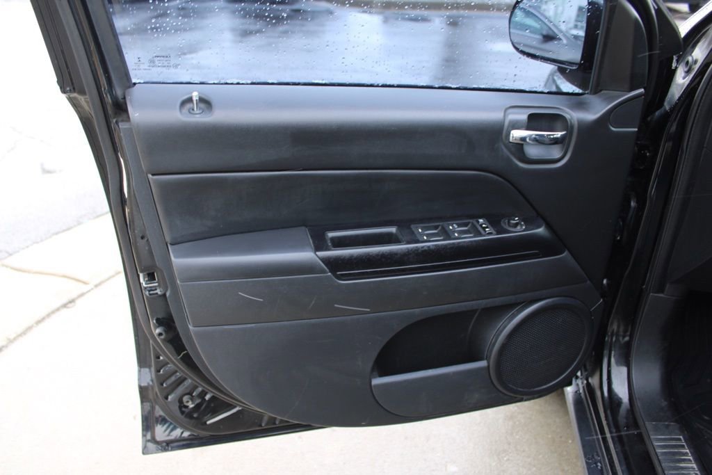 Used 2016 Jeep Compass Sport w/ Power Value Group image 15