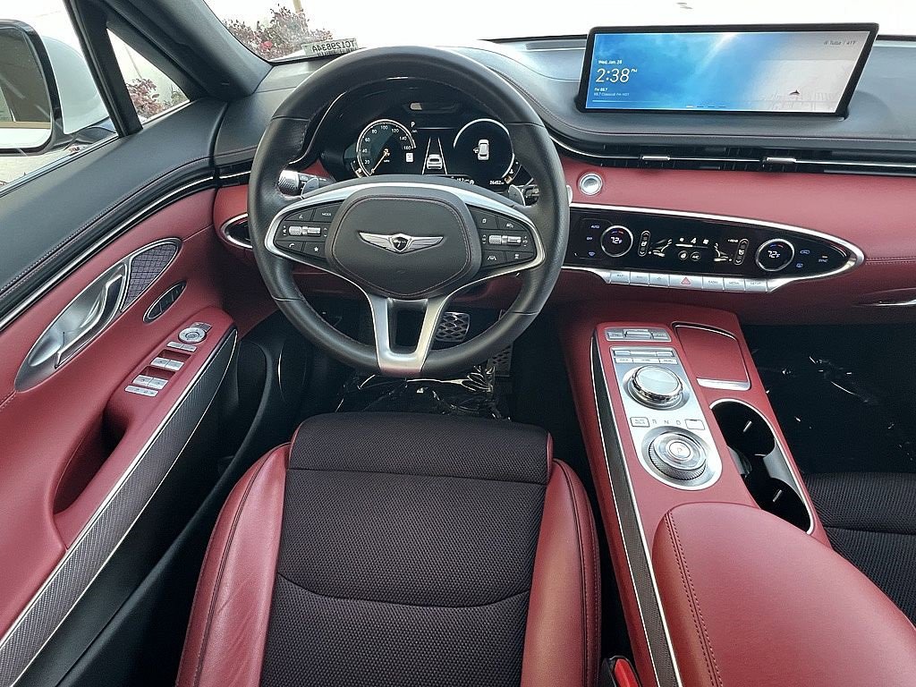 Used 2023 Genesis GV70 2.5T w/ Sport Prestige Package image 11