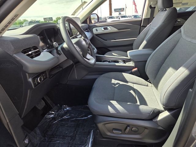 New 2026 Ford Explorer Active RWD image 5