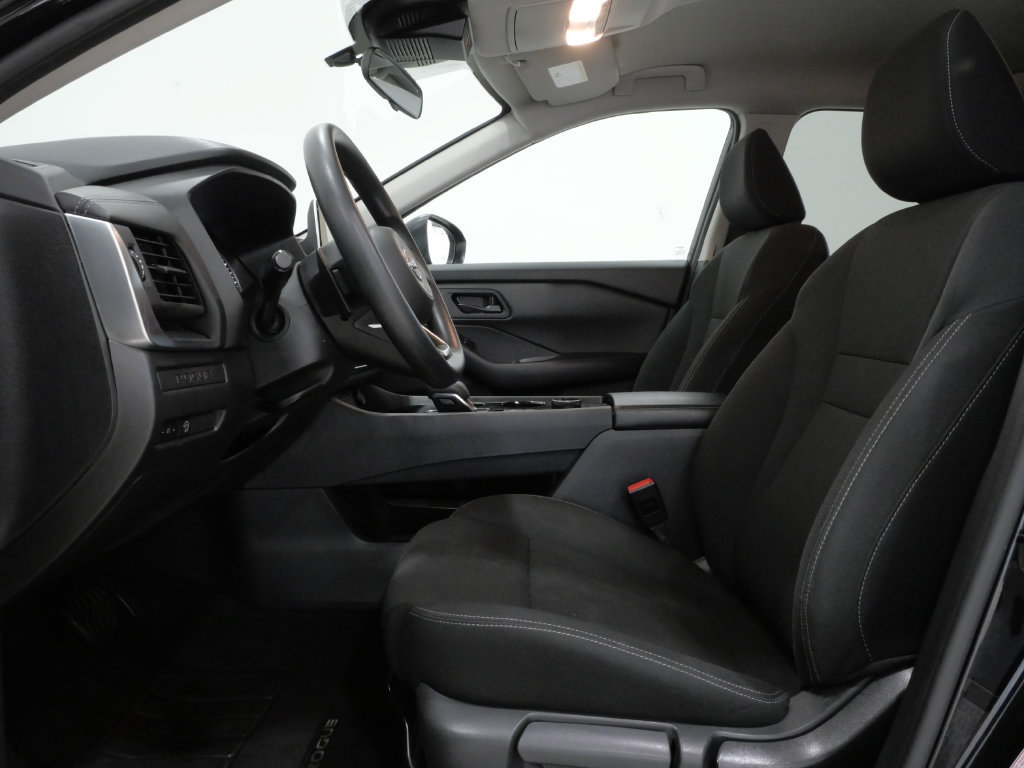 Used 2024 Nissan Rogue S AWD/4WD image 12