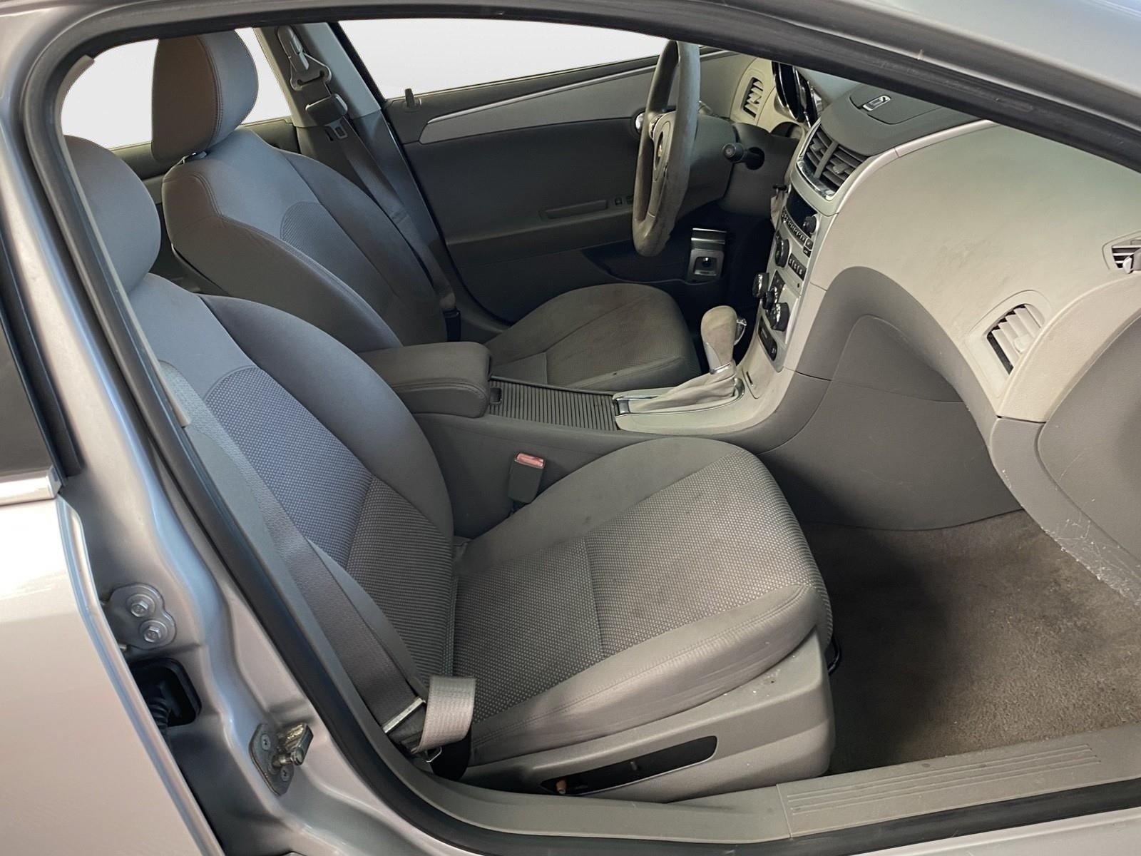 Used 2012 Chevrolet Malibu LS w/ LS Uplevel Package FWD image 8