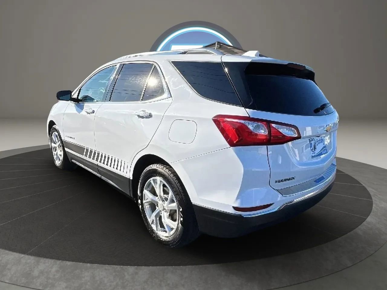 Used 2019 Chevrolet Equinox Premier FWD image 32