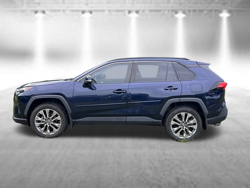 Used 2023 Toyota RAV4 XLE Premium AWD/4WD image 8