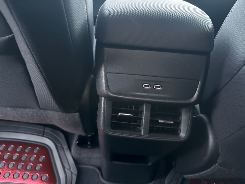 Used 2025 Chevrolet Equinox LT image 29