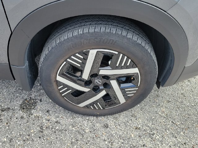 Certified 2025 Nissan Kicks SV FWD image 7
