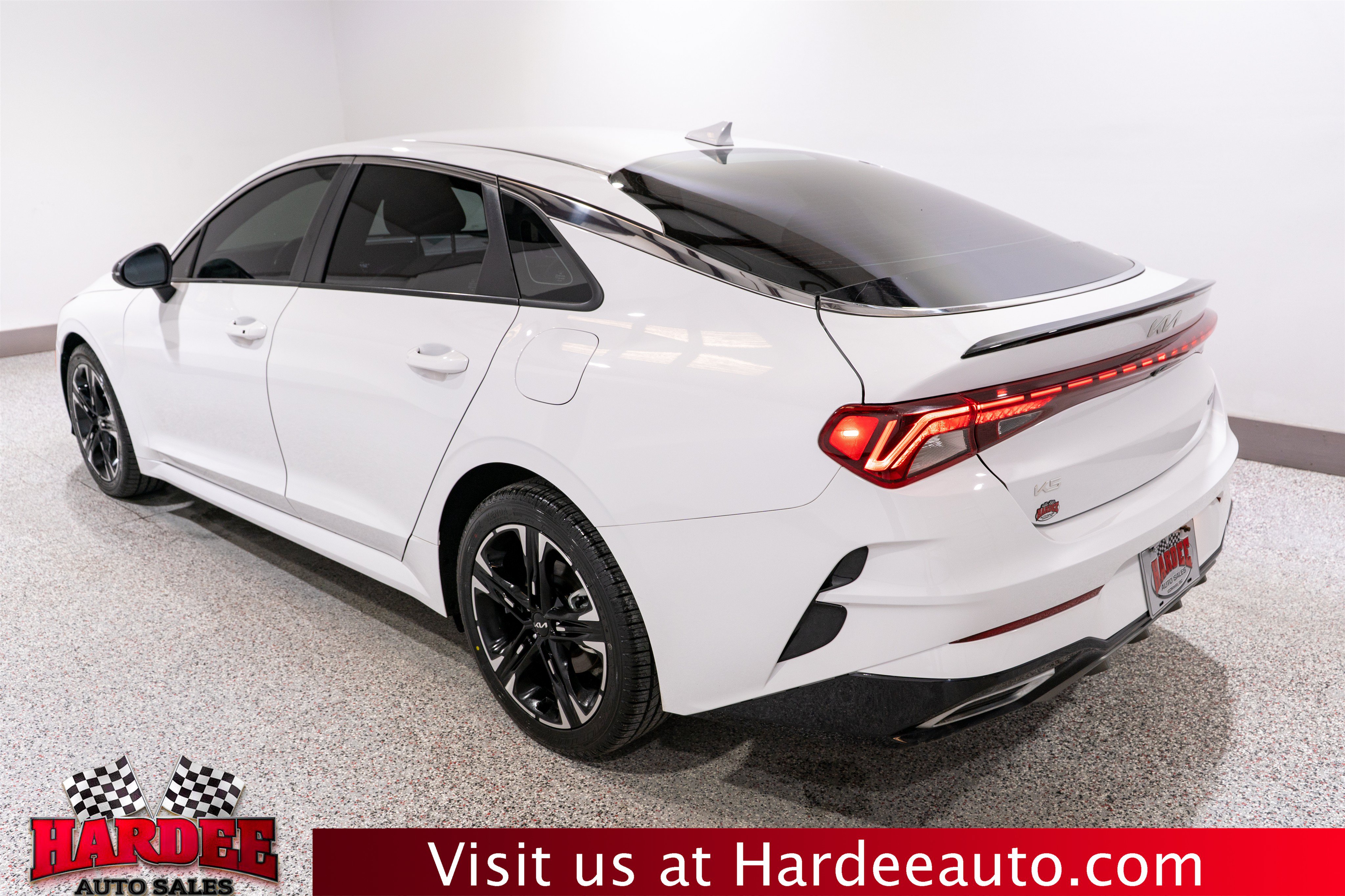 Used 2024 Kia K5 GT-Line w/ GT-Line Premium Package FWD image 3
