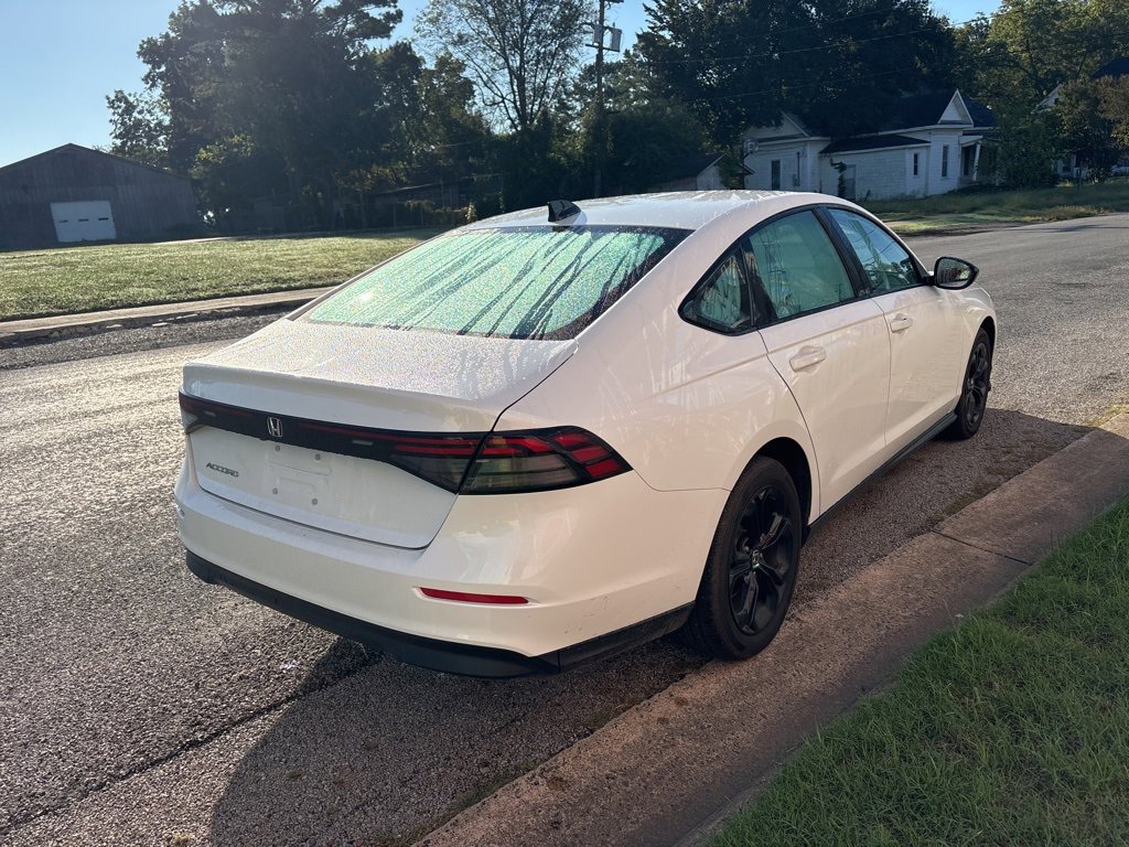 Used 2025 Honda Accord SE image 4